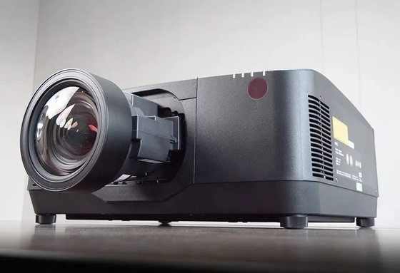 Flyin EL-G36KU 4K 7D Hologram Laser Projector dengan 3LCD 30K ANSI Lumens untuk Bangunan Luar Ruang 3D Mapping Large Venue Pro